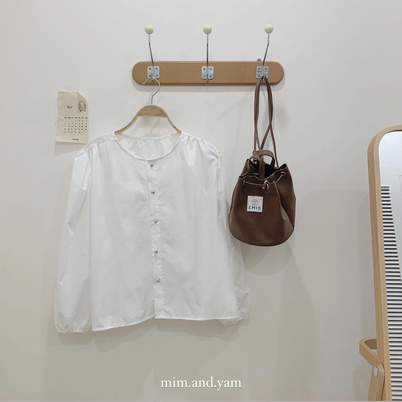 Áo thô trơn cúc tròn