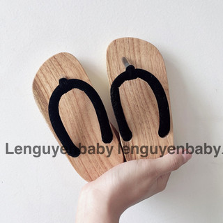 Guốc xỏ ngòn cho bé, đế gỗ mịn màng, quai chéo cute