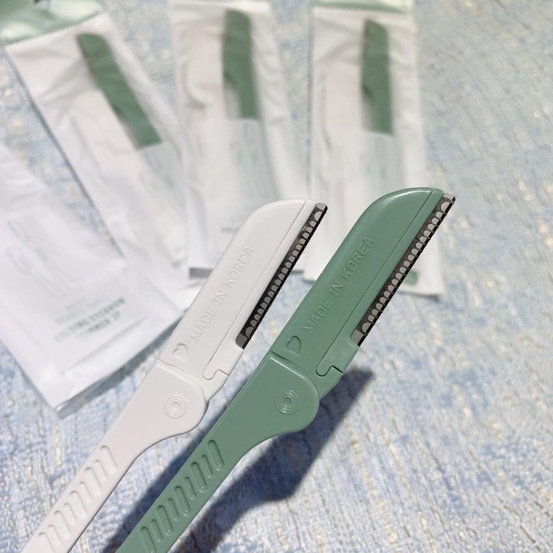 Dao Cạo Lông Mày, Chân Mày The Face Shop - Folding Eyebrow Trimmer TFS