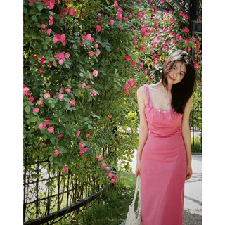 Váy liền Zara hai dây hồng hot trend