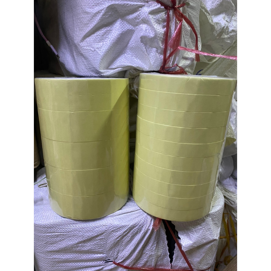 Băng keo xốp vàng trắng 2,4cm. 4,8cm- 6m dùng dán tường hay dán lên gạch độ dính cao.