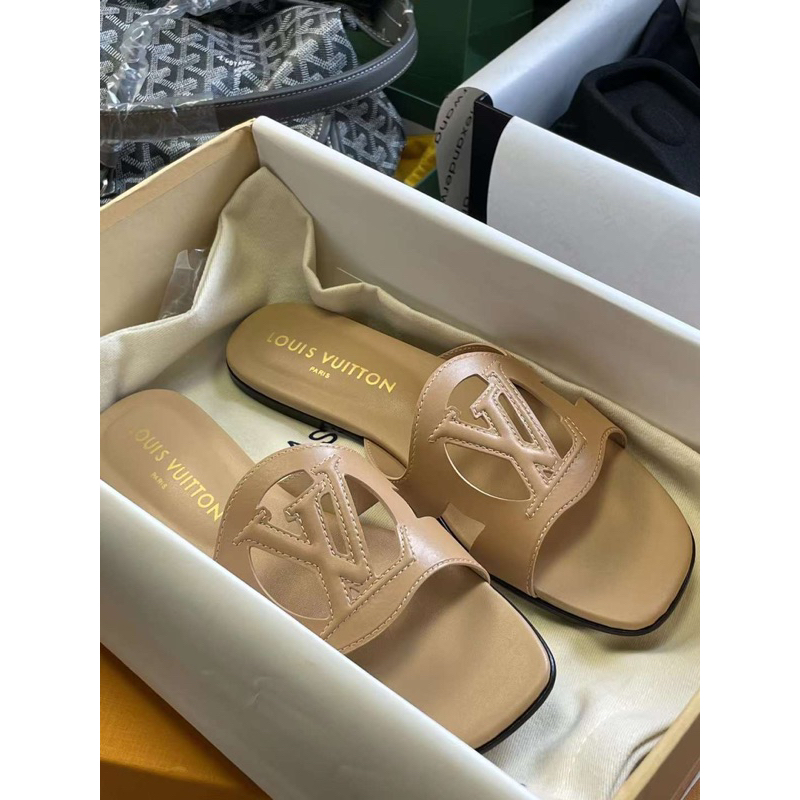 Dep lê lv màu nude