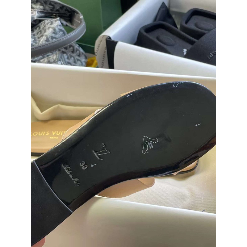 Dep lê lv màu nude