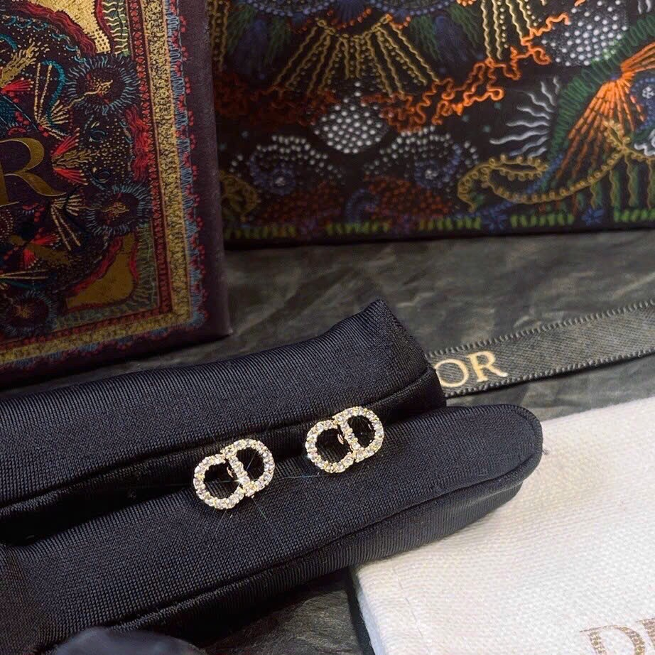 Khuyên tai chữ cái CD sang chảnh hiệu đính đá ECD03