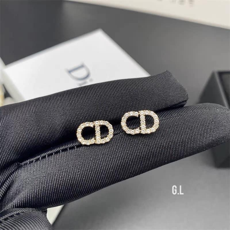 Khuyên tai chữ cái CD sang chảnh hiệu đính đá ECD03