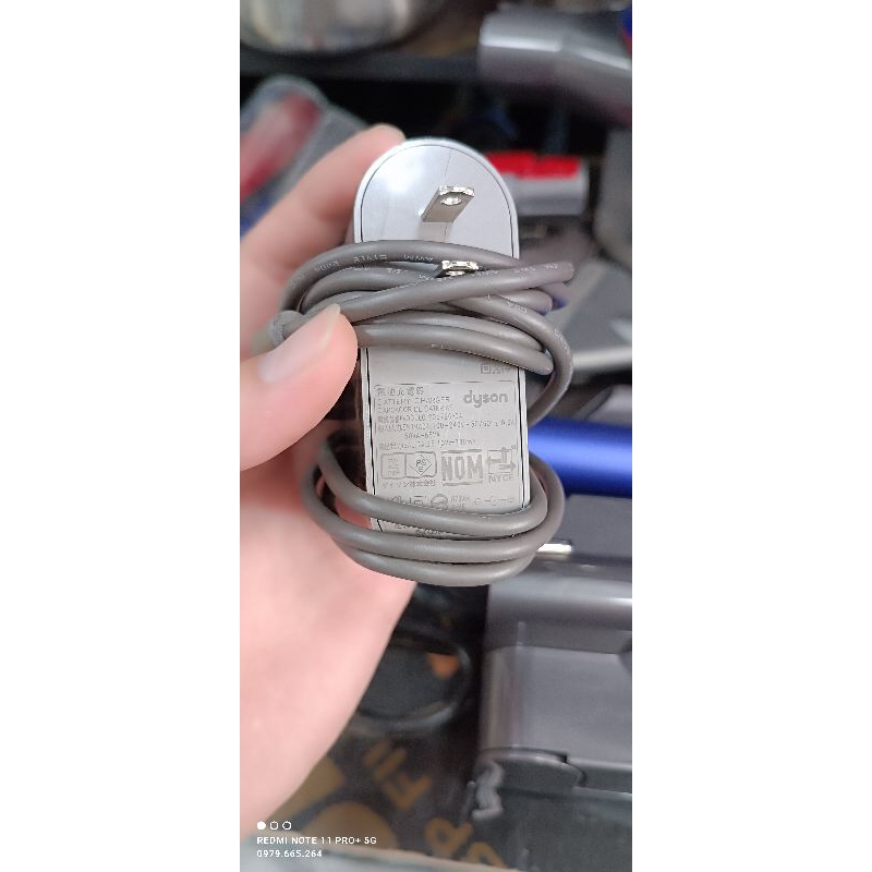 Hút bụi Pin Dyson V8 Nhật bãi