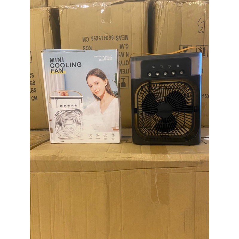 Thanh lý quạt phun sương để bàn mini