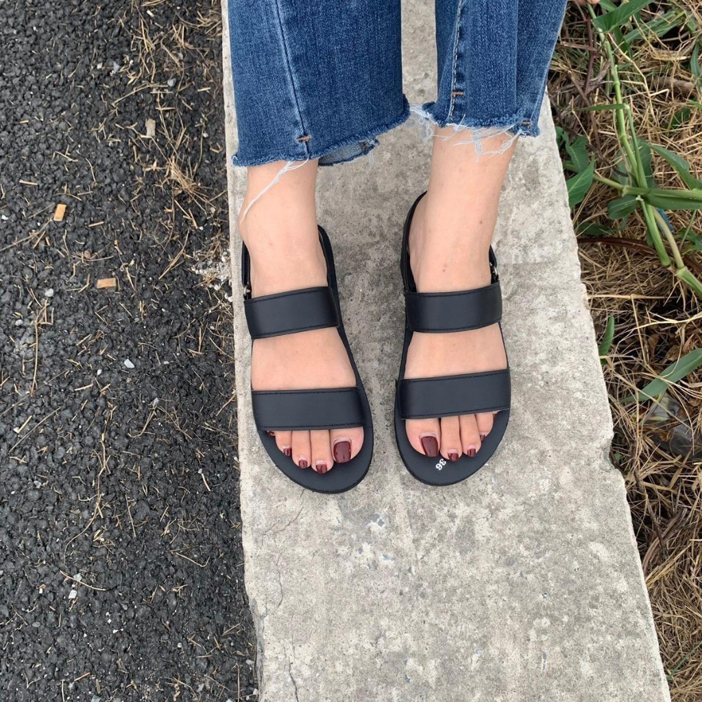 Sandal nữ  Sandal 2 quai ngang lớn màu đen