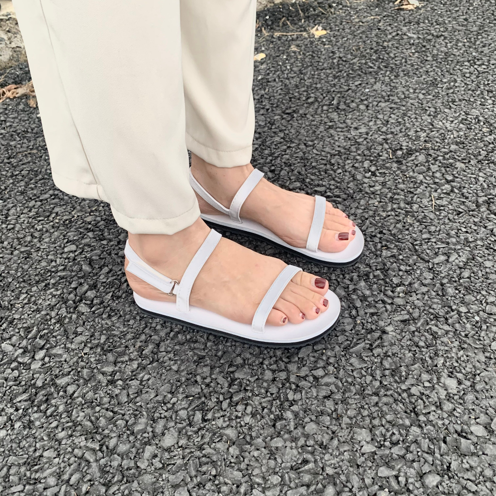Sandal quai hậu 2 quai ngang mảnh màu trắng