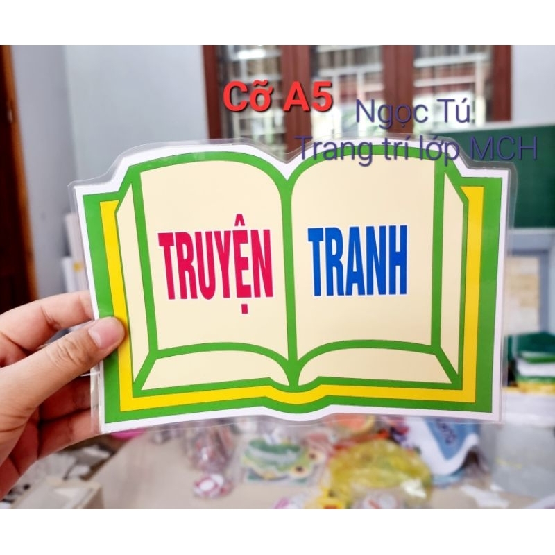 Tên Sách trang trí góc Thư viện in ép khổ A5 kèm băng dính xốp dán tường.