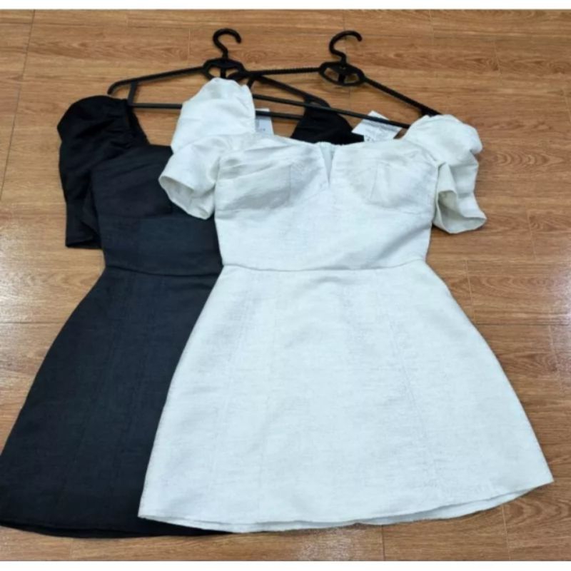 Váy,đầm nữ tafta vân gô cổ vuông tay bồng chân váy A