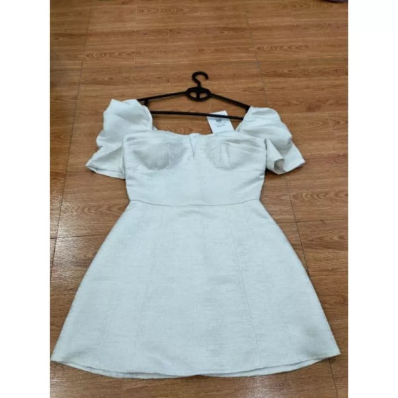 Váy,đầm nữ tafta vân gô cổ vuông tay bồng chân váy A