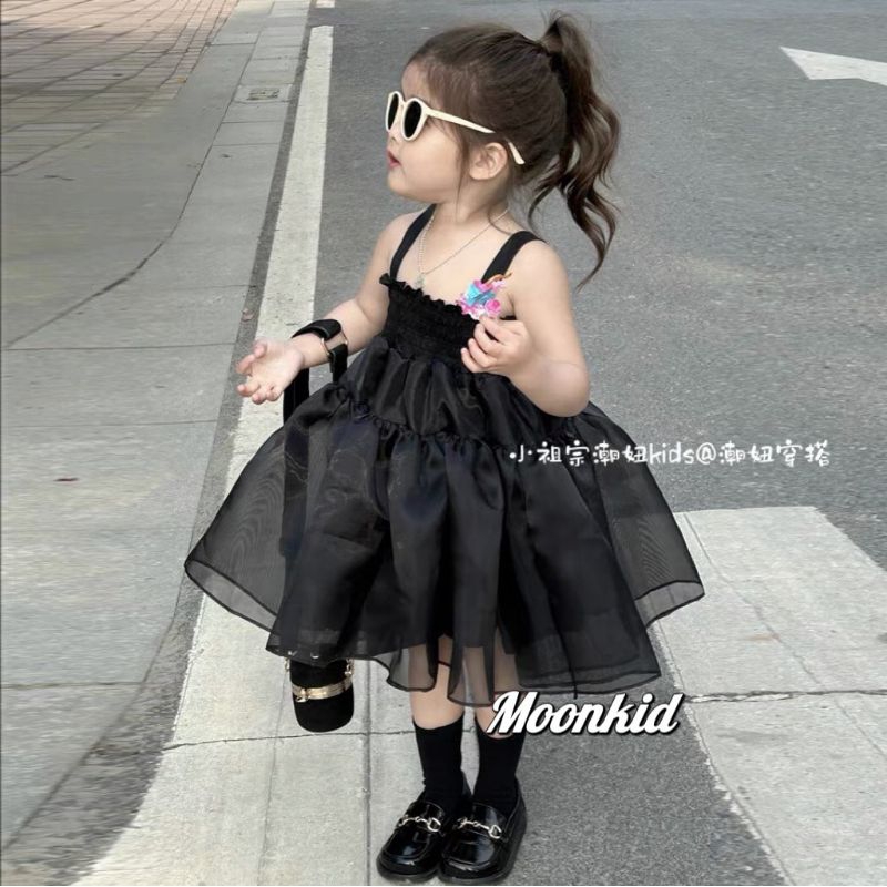 Váy 2 dây bé gái