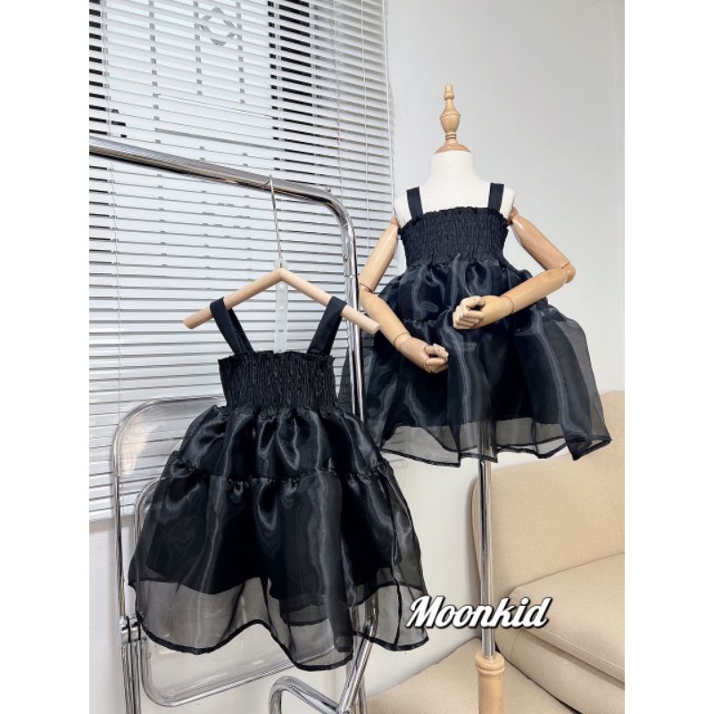 Váy 2 dây bé gái