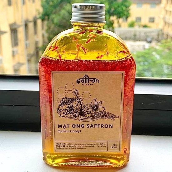 Mật ong ngâm Saffron 250ml/lọ chai thủy tinh tiện dụng thương hiệu Saffron Việt Nam