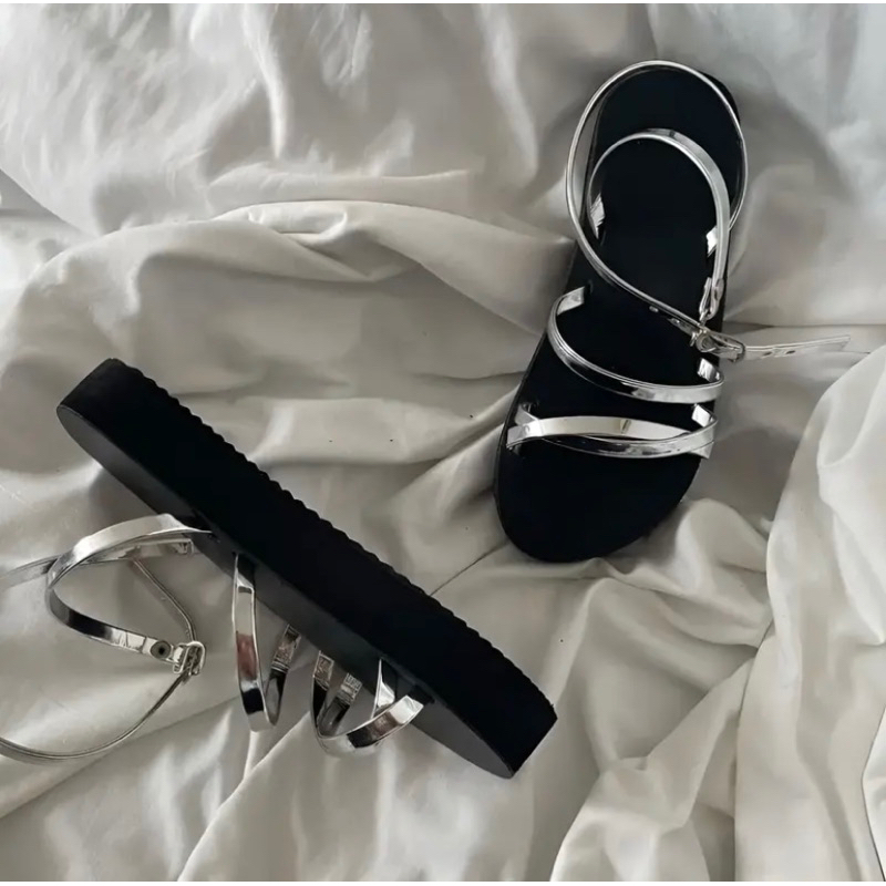 Dép sandal bạc quai mảnh