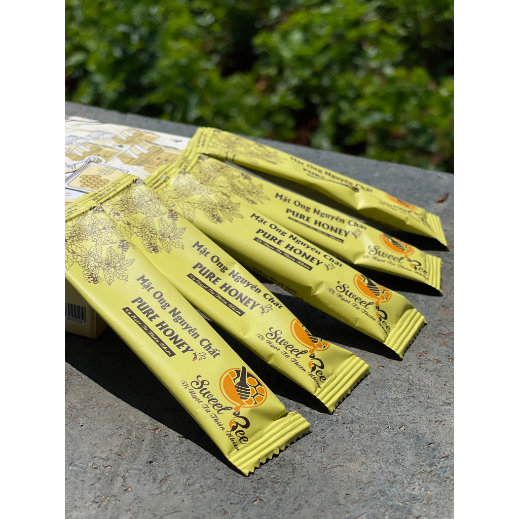 Mật Ong Đà Lạt Sweet Bee Nguyên Chất Gói Nhỏ Tiện Lợi Khối Lượng 225g/Hộp 15 Gói - Hàng Chính Hãng