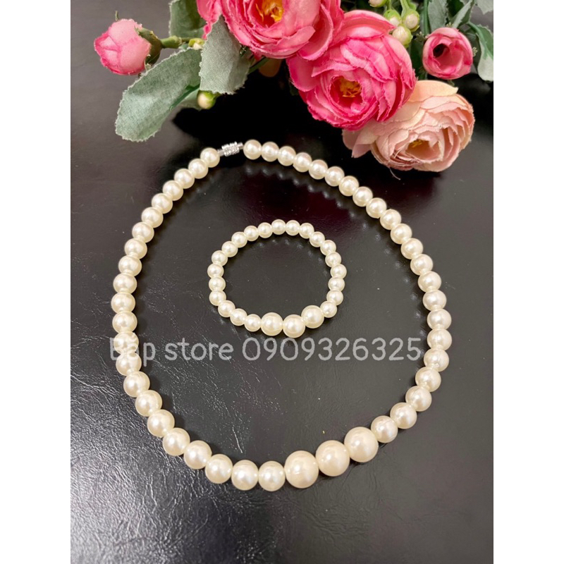 Set yếm đào cho bé gái kèm mấn