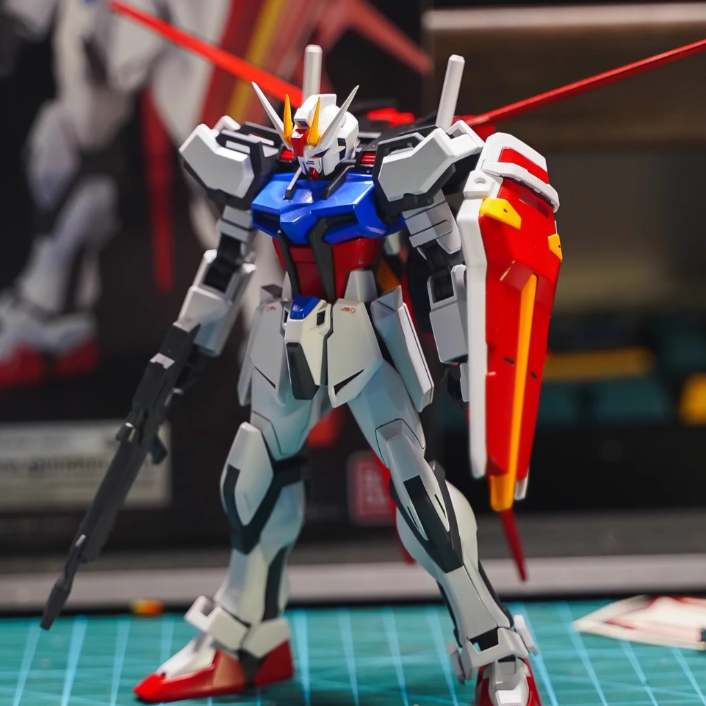 Gundam mô hình gundam đồ chơi black tấn công chiến binh