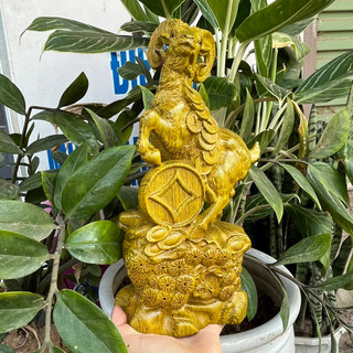 Tượng con dê gỗ mun đuôi công cao 30cm