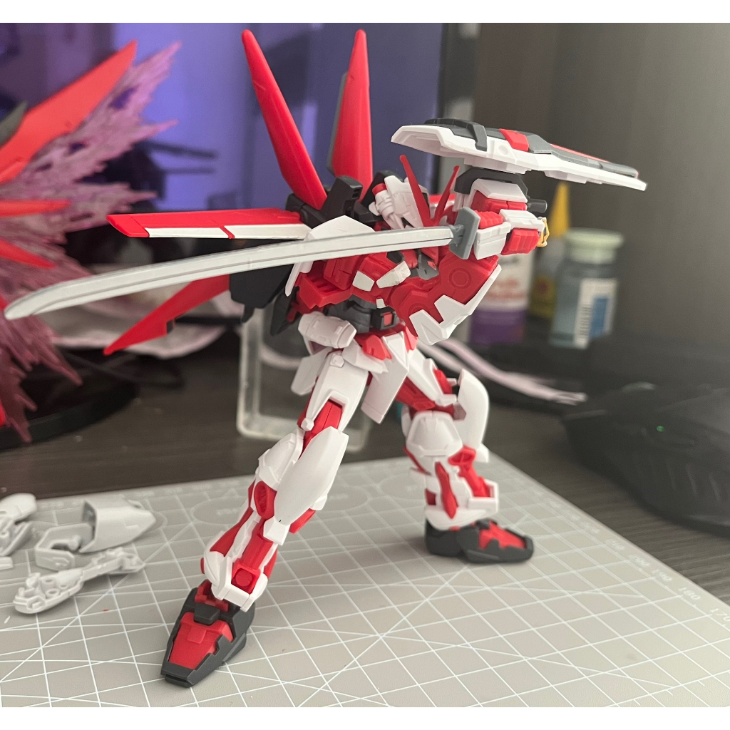 Gundam mô hình eg tấn công chiến binh đỏ dị giáo miễn phí tấn công