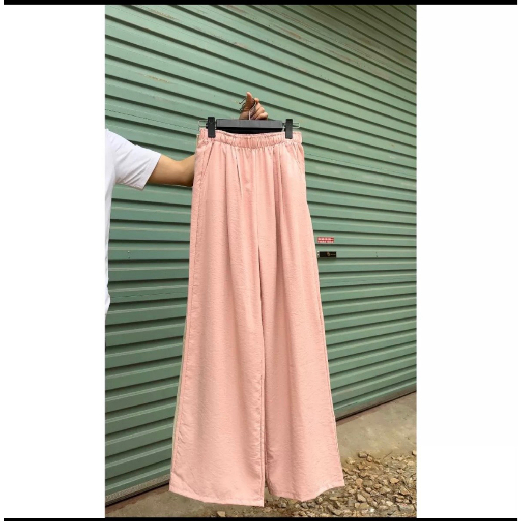 Quần xuông, ống rộng cạp eo cao, chất vải đũi xước nhật cao cấp siêu nhẹ, thoáng mát tôn dáng , không bai xù.