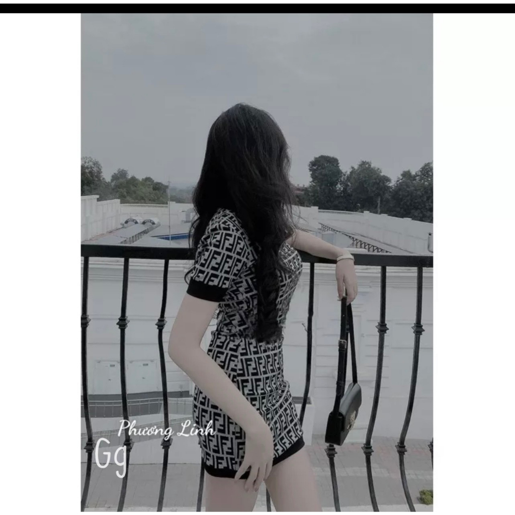 đầm tay ngắn viền ôm dáng ép chữ hiệu chất gân mịn