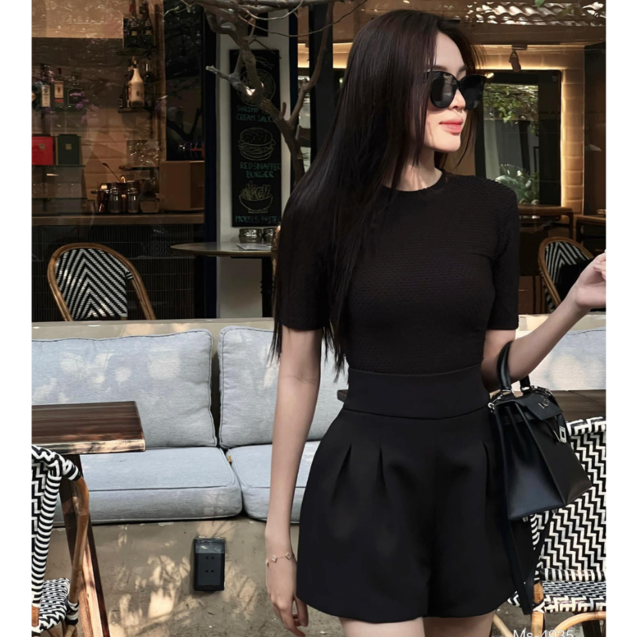 Set áo cổ tròn tay ngắn phối quần short đùi tapta ống rộng thời trang thiết kế đi chơi dạo phố du lịch sang chảnh LEVAN