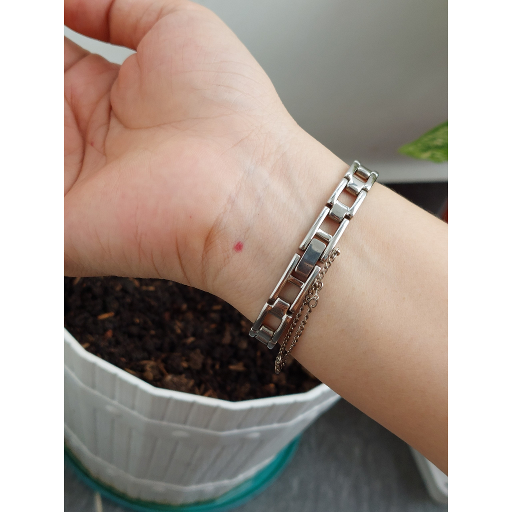 Đồng hồ nữ Citizen mặt tank đen chạy pin hàng Si