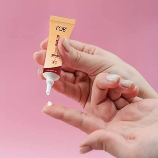 Kem chấm mụn lotion fob 10