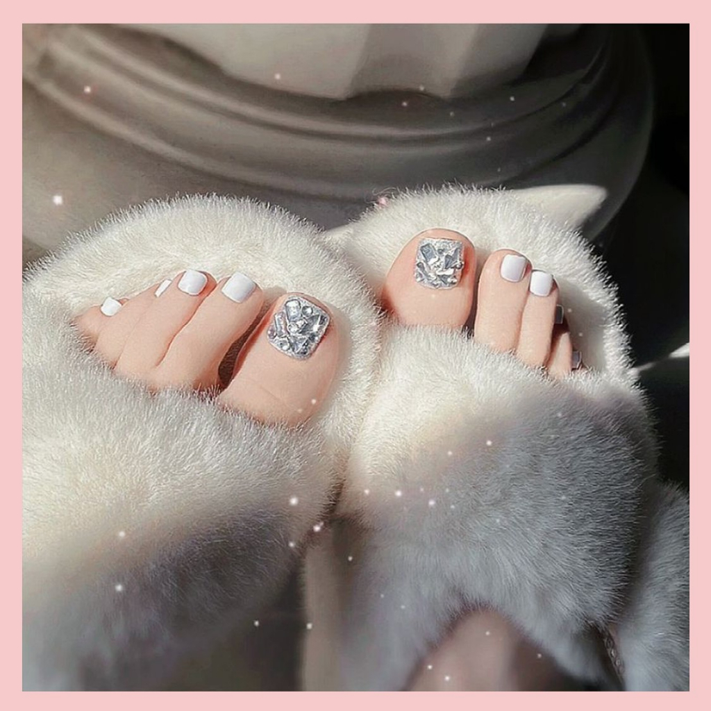 Set 24 móng chân giả,móng chân đính đá,nailbox chân đẹp thời trang kèm keo