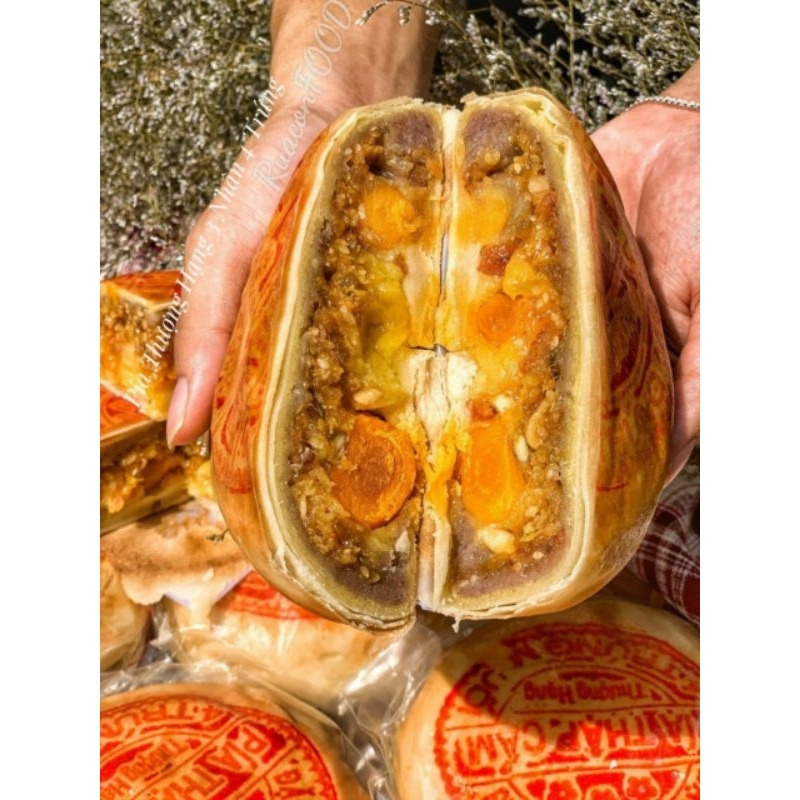 Bánh Pía THƯỢNG HẠNG 3 Nhân 4 trứng - 1 cái 500gr