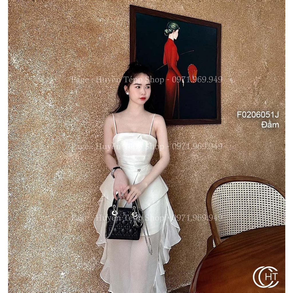 Đầm 2 dây tắcta dài tùng phối tơ bèo rũ hai bên xẻ tà sau!
