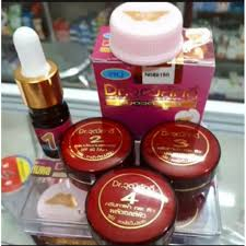 𝐊𝐞𝐦 𝐓𝐫𝐢̣ 𝐍𝐚́𝐦 Đ𝐨̉ 𝐓𝐡𝐚́𝐢 𝐋𝐚𝐧 giúp da đẹp tự nhiên