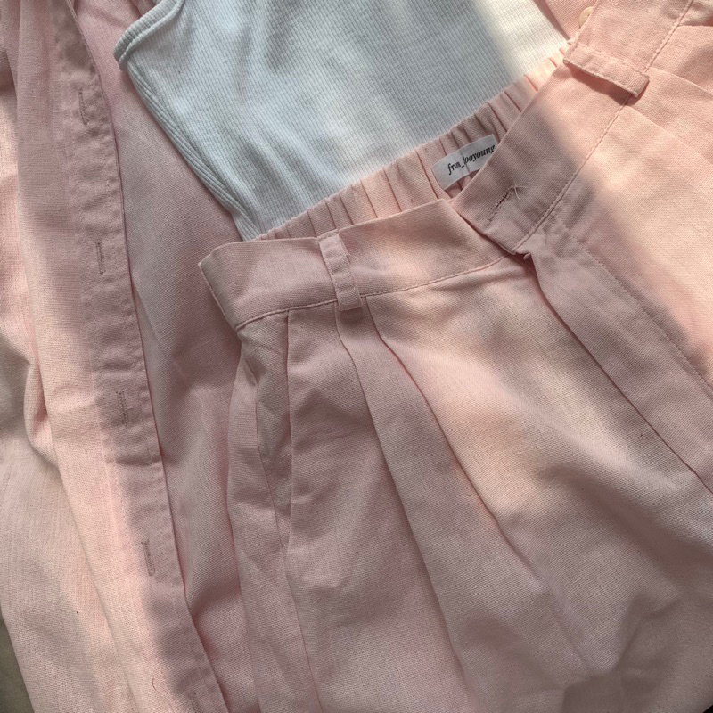 Set linen gồm áo sơmi kèm quần cạp chun sau bySooyoungstudio