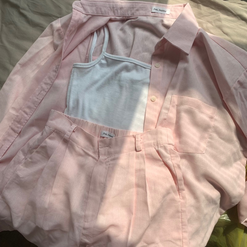 Set linen gồm áo sơmi kèm quần cạp chun sau bySooyoungstudio