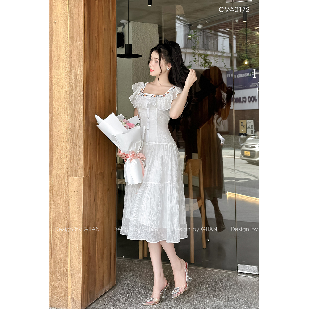 Váy trắng dáng dài cánh tiên cổ vuông thêu họa tiết hoa thương hiệu Giian - VA0172
