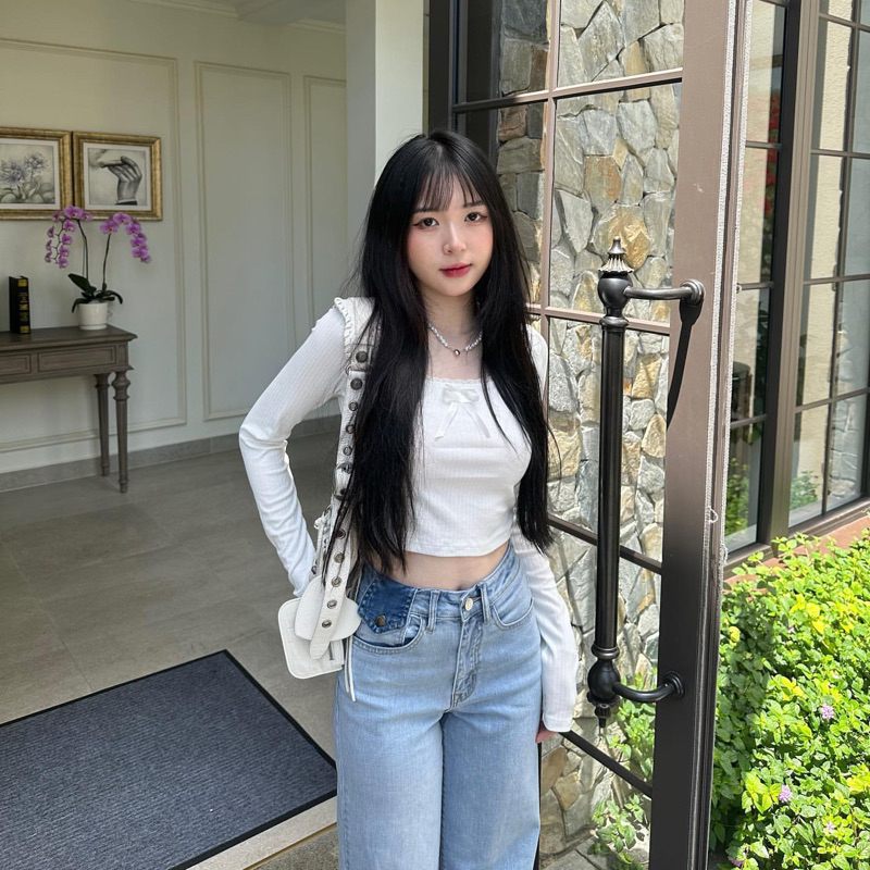 Áo thun croptop tay dài nơ viền ren