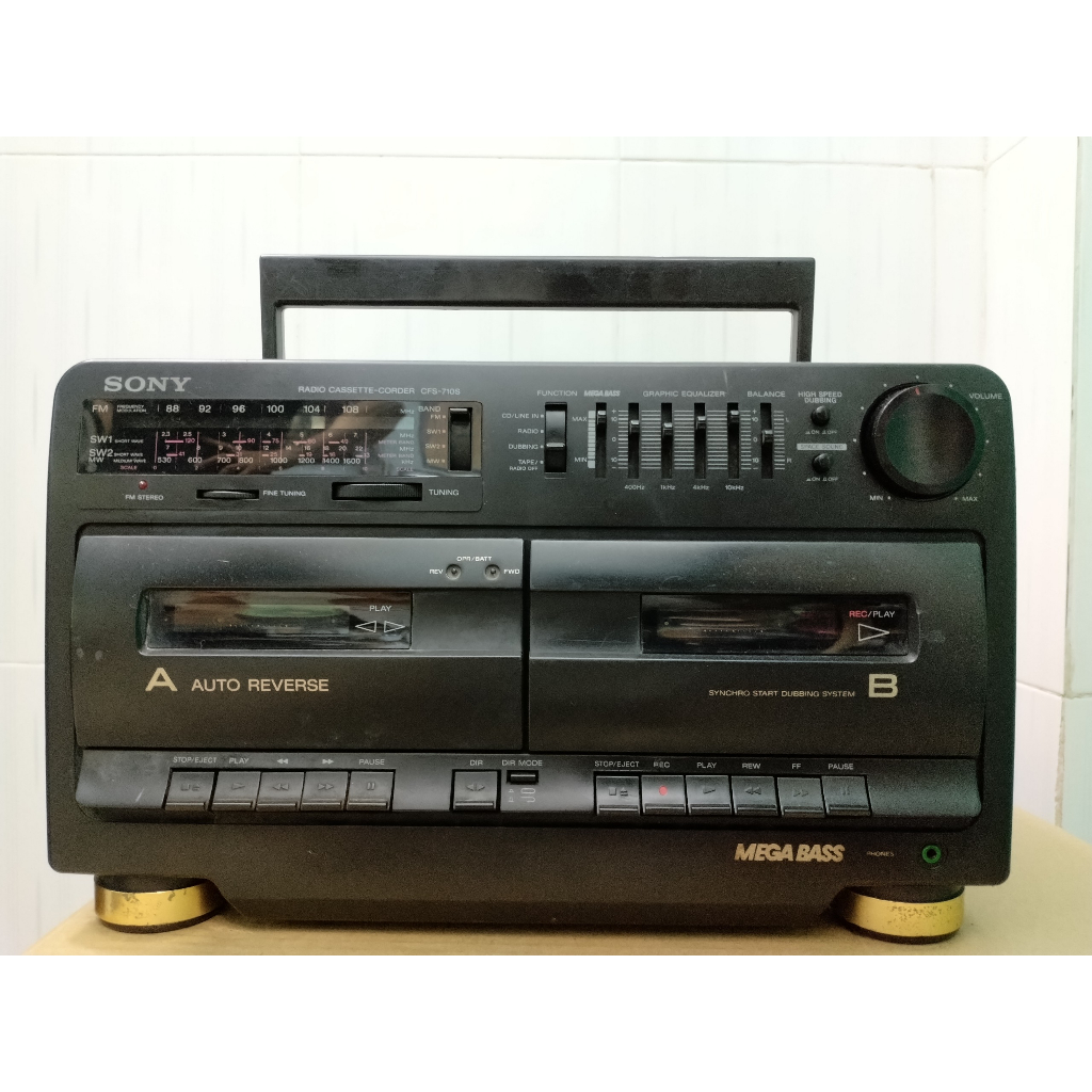 Cục radio cassette Sony CFS-710S đồ cũ nghe hay ok 100% ( không có loa ) ( có đường line gắn điện thoại vào nghe )