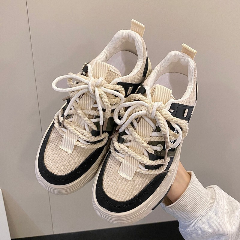 Giày thời trang nữ mẫu giày thể thao sneaker nữ chất liệu da pu đế cao 3cm với 2 màu đen trắng