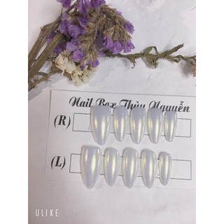 Nailbox móng úp thiết kế tráng gương trắng kèm keo dũa nail