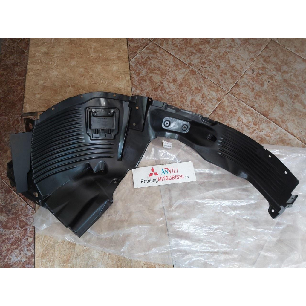 Chắn bùn lòng dè, chắn bùn lòng bánh trước xe Mitsubishi Xpander và Xpander Cross