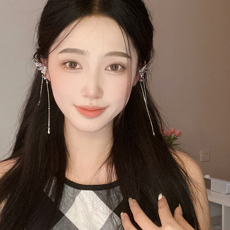 Miumiua🔮1 Đôi Khuyên tai kẹp vành hình cánh bướm cách điệu phối xích thả dài duyên dáng