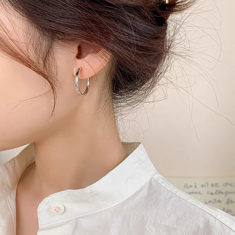 Bông tai khoen tròn bản vuông basic 2 màu 2cm