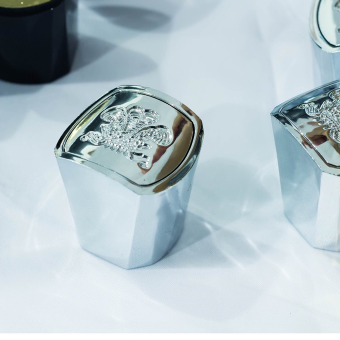 NẮP NƯỚC HOA CREED MÀU CROM, HÀNG TỰ GIA CÔNG, SIÊU ĐẸP, GIỐNG 99% BẢN GỐC. VỪA KHÍT VỚI CÁC BATCH TỪ 2016 TRỜ LÊN