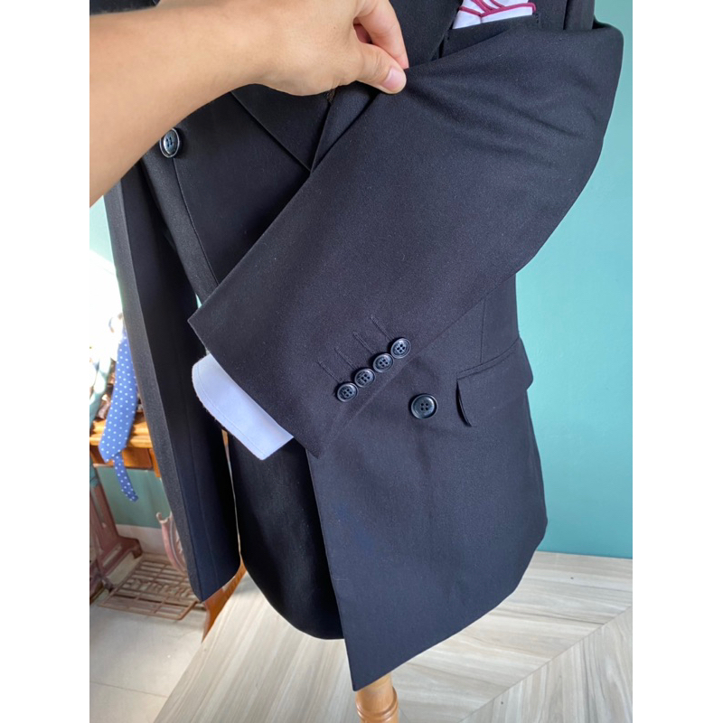 Vest nam cao cấp , đen 6 cúc ,trẻ trung ,cho các studio , chú rê