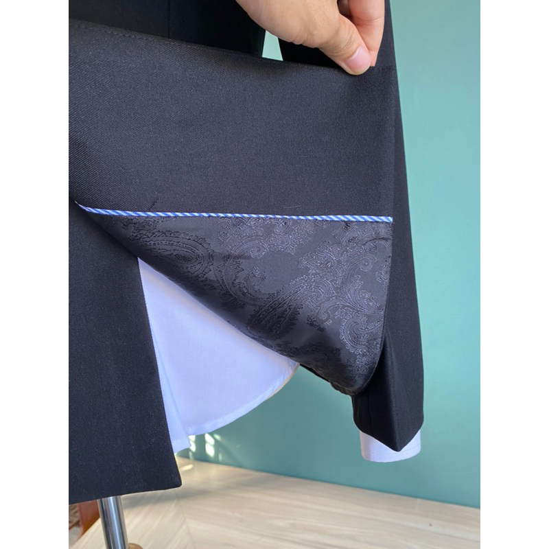 Vest nam cao cấp , đen 6 cúc ,trẻ trung ,cho các studio , chú rê