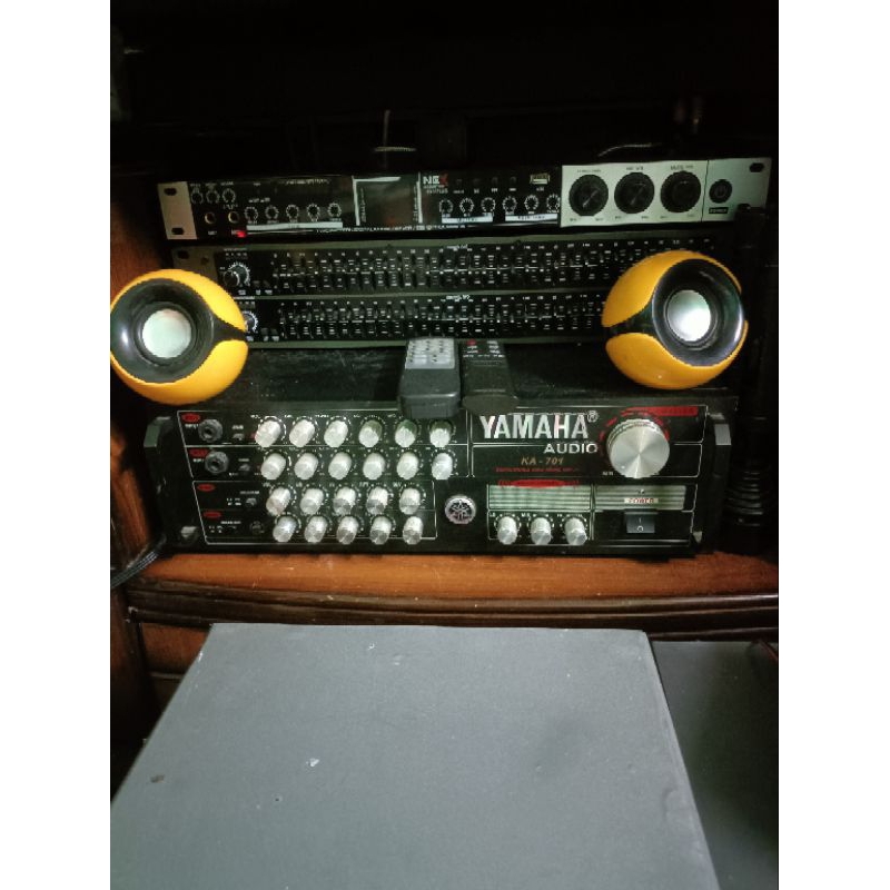 Âm ly YAMAHA 8 sò