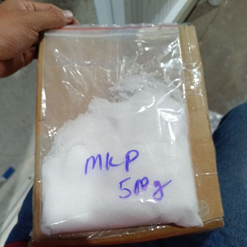 Phân bón cao cấp kích thích ra hoa chuyên dùng cho cây ăn trái mkp và kclo3 (500g/gói)