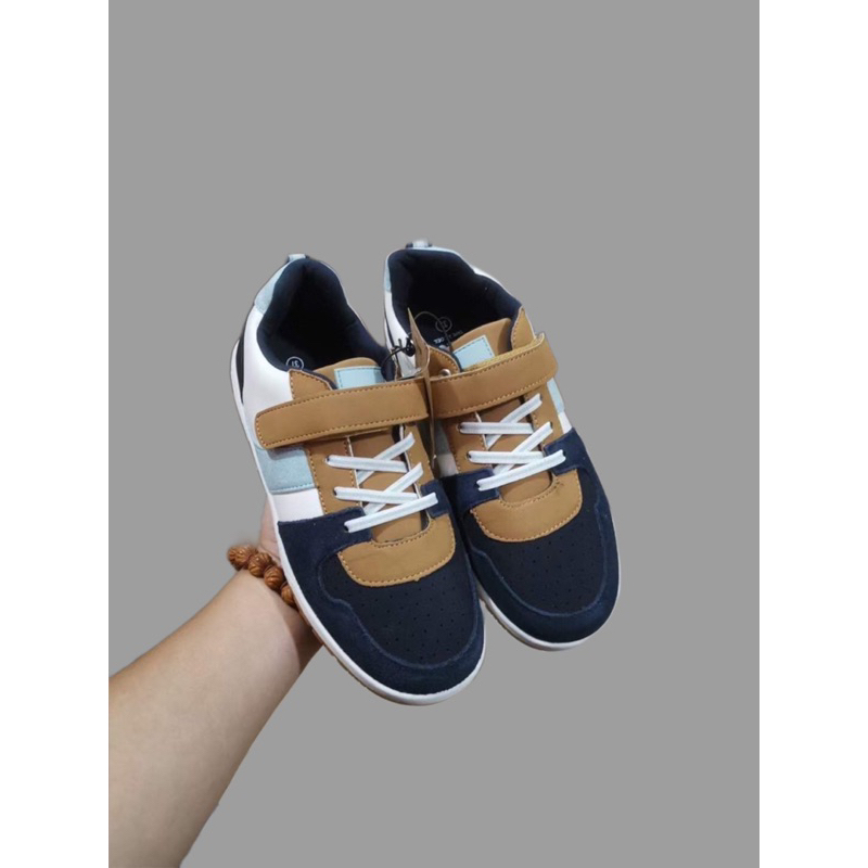 Giầy thể thao bé trai, dư xịn